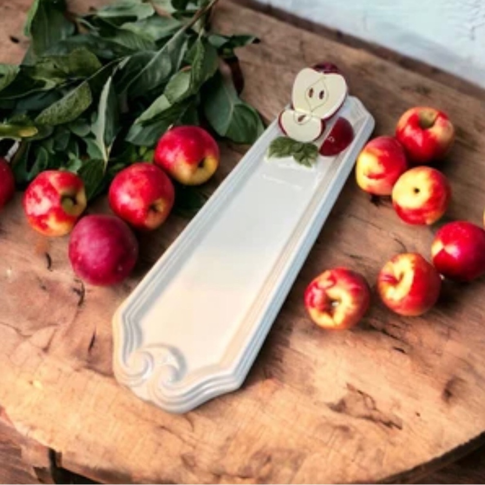 Kaldun Bogle Ceramic Dimensional Apple Crackers Serving Platter Crazing y2k Farm